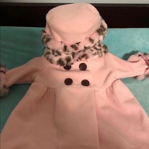 Baby girl’s fleece coat & hat, size 6 months